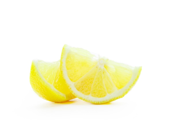 Citron isolé sur blanc