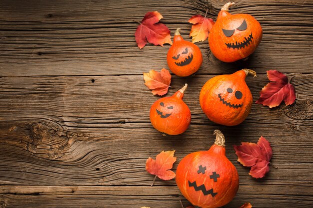 Citrouilles d'halloween vue de dessus avec espace de copie