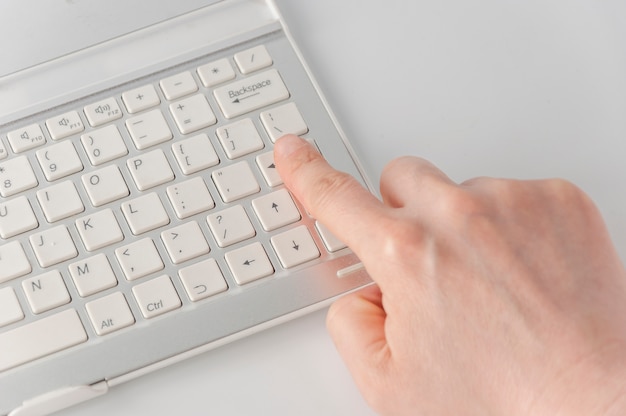 Photo gratuite clavier de bureau de périphérique clé clavier de travail