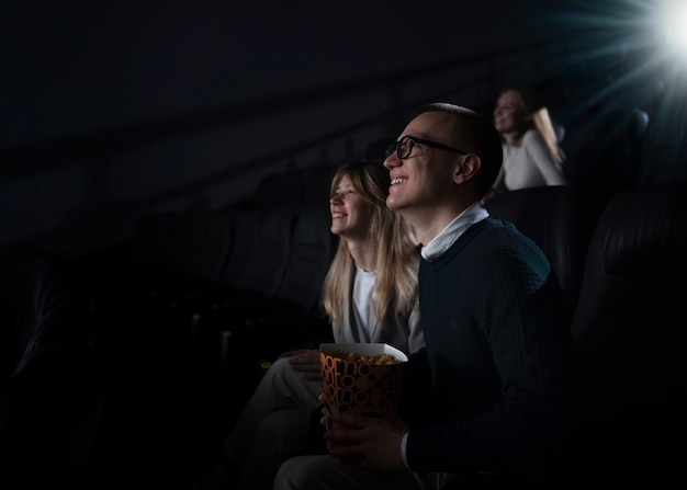 Client dans un studio de cinéma dark vip