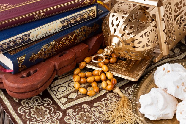 Close-up concept du nouvel an islamique avec misbaha
