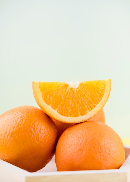 Close-up de délicieuses oranges prêtes à être servies