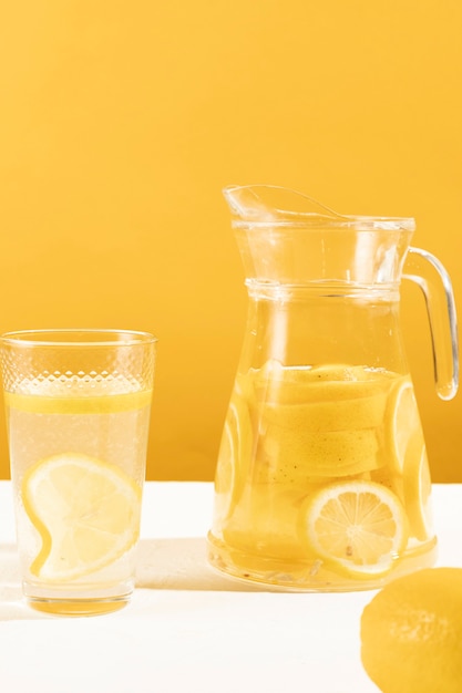 Close-up délicieux pot de limonade