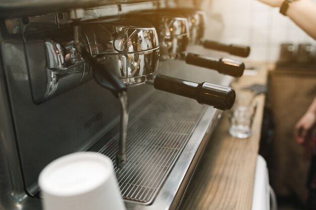 Close-up de la grande machine à café