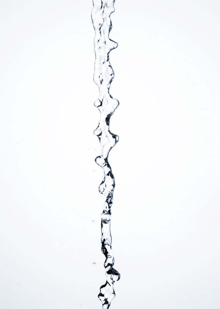 Photo gratuit close-up liquide transparent qui coule