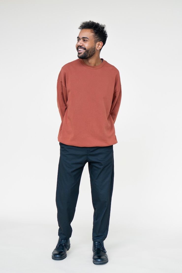 Photo gratuit close up portrait of man in shirt mockup