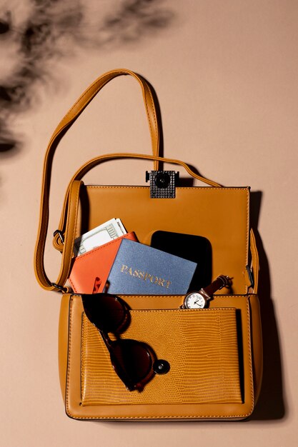 Close up sac à dos avec passeport