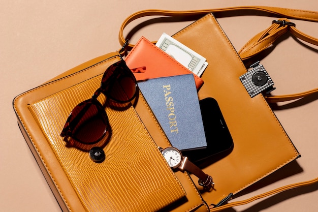 Close up sac à dos avec passeport