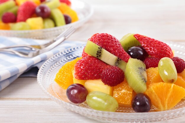 Close-up de la salade de fruits frais