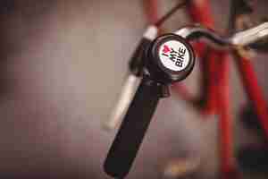 Photo gratuite close-up d'une sonnette de bicyclette