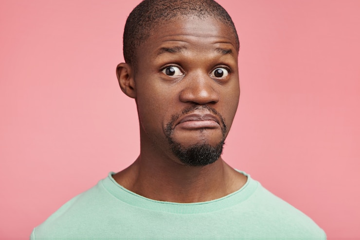 Photo gratuit closeup portrait de jeune homme afro-américain