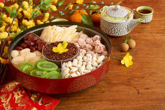 Closeup, traditionnel, vietnamien, collations, et, desserts, sur, plat, table
