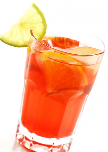 Photo gratuite cocktail d'agrumes frais