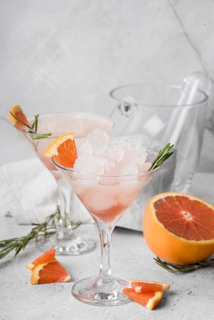 Cocktail de boissons alcoolisées au pamplemousse