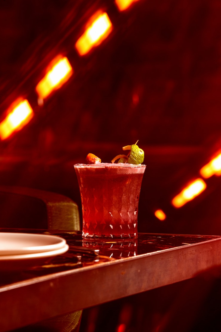 Photo gratuit cocktail de fruits rouges dans la photo