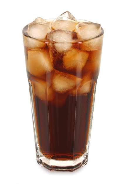 cola glacé dans un grand verre