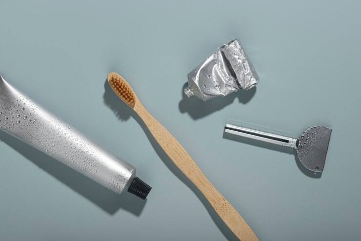 Photo gratuit collecte d'emballages pour produits en aluminium