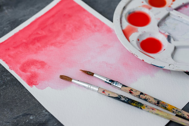 Photo gratuit collection d'accessoires d'artiste sur table