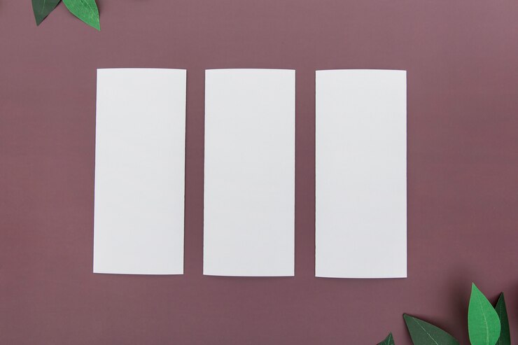 Photo gratuit collection de brochures rectangle