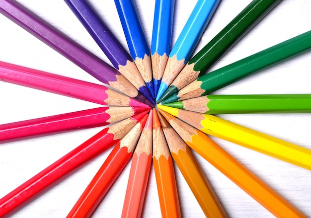 Photo gratuite collection couleur crayons