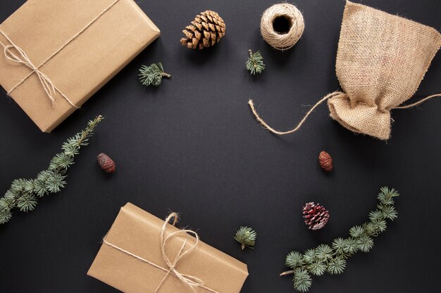 Collections de cadeaux et décorations de Noël