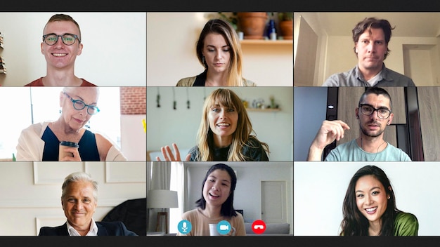 Collègues ayant une vidéoconférence pendant la pandémie de coronavirus
