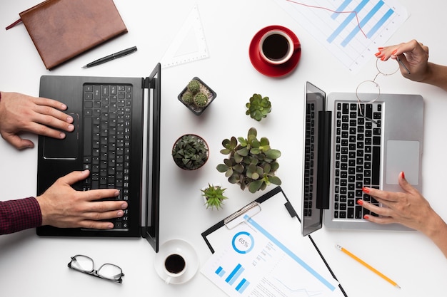 Composition de bureau vue de dessus