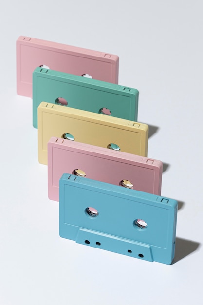 Photo gratuite composition avec cassettes vintage