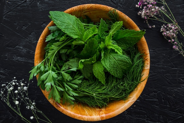 Composition de cuisine moderne avec des ingrédients sains