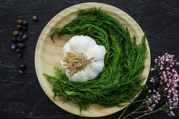 Composition de cuisine moderne avec des ingrédients sains