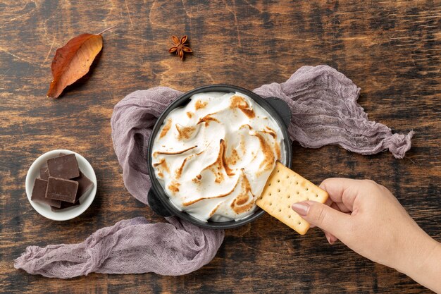 Photo gratuite composition de desserts savoureux s'mores