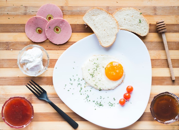 Photo gratuite composition du petit déjeuner