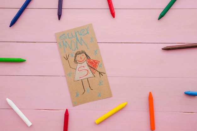 Photo gratuite composition avec enfants dessin pour la fête des mères