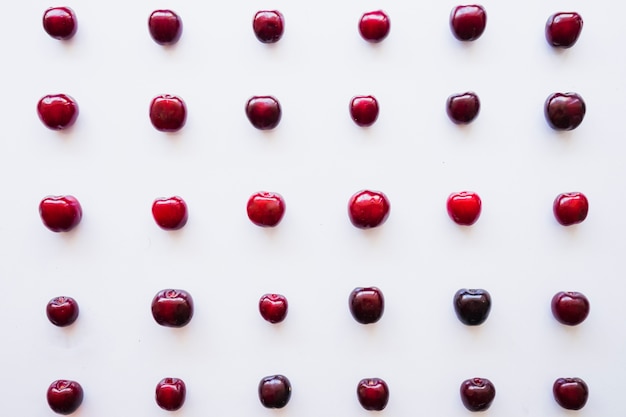 Composition d&#39;été aux cerises délicieuses