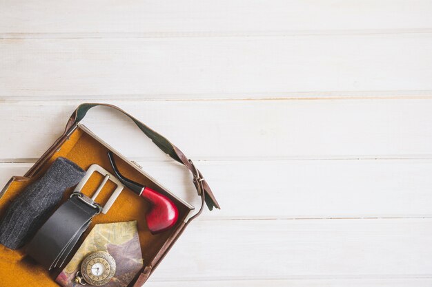 Composition de fête des pères avec accessoires et surface