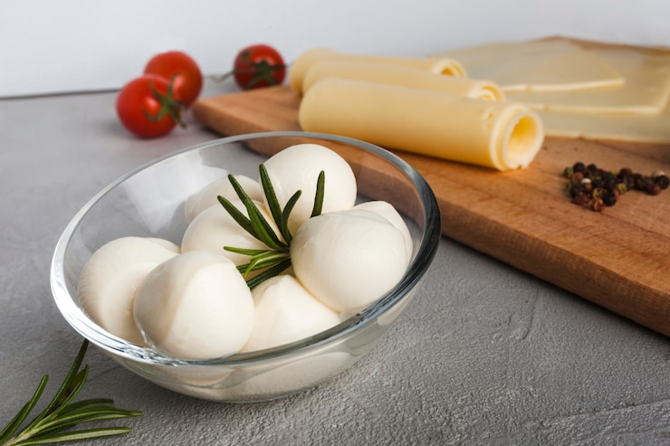 Photo gratuit composition de fromage isométrique