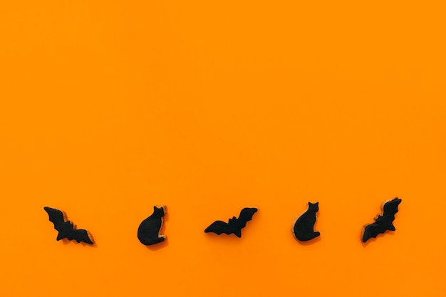 Composition d&#39;Halloween avec des biscuits animaux