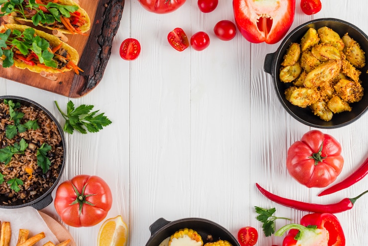Photo gratuit composition laïque plat de la cuisine mexicaine avec fond