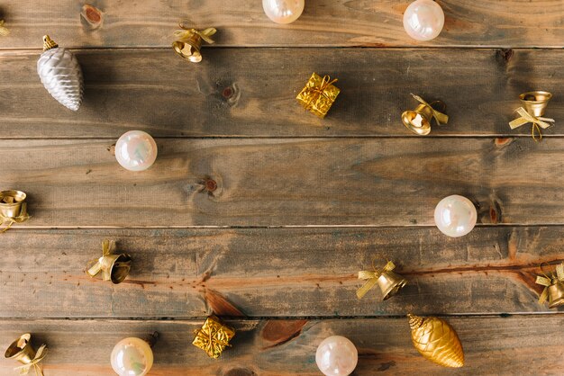 Composition de Noël de différentes boules