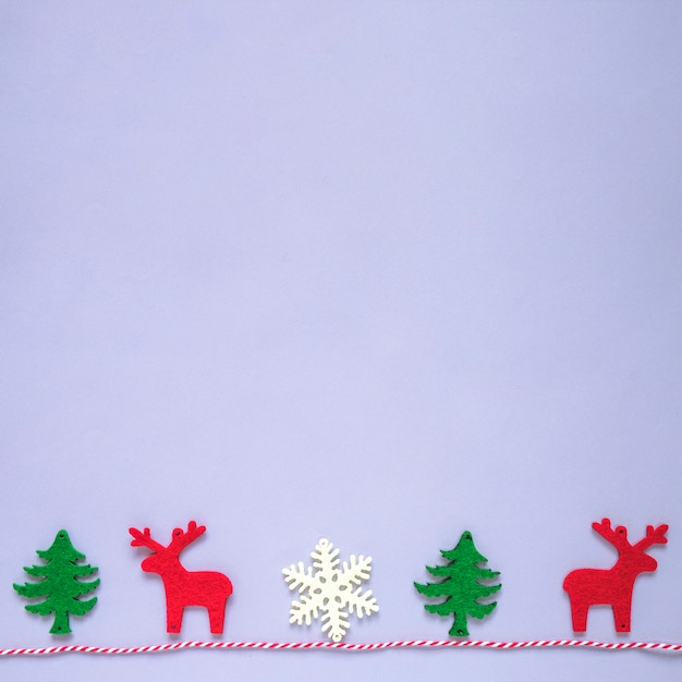 Composition de Noël avec de petites figures