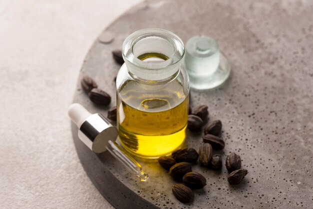 Composition de traitement à l'huile de jojoba saine