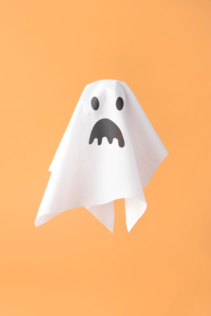 Photo gratuit composition vue de face d'éléments créatifs d'halloween
