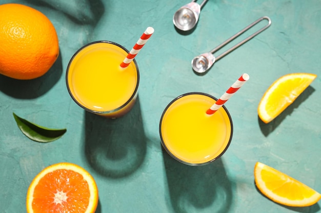 Concept de cocktail orange de délicieux cocktail d'agrumes d'été frais