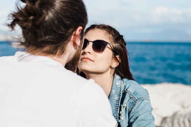 Concept de couple et d&#39;été romantique