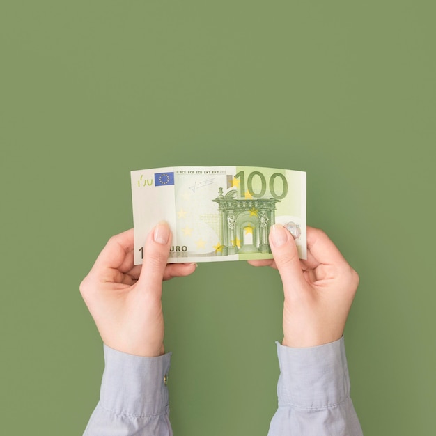 Beaucoup D'euro Billets De Banque Et Carnet De Compte Bancaire Montrent  Beaucoup De Transactions Concept Et Idée D'argent D'écono Image stock -  Image du côté, concept: 106306467