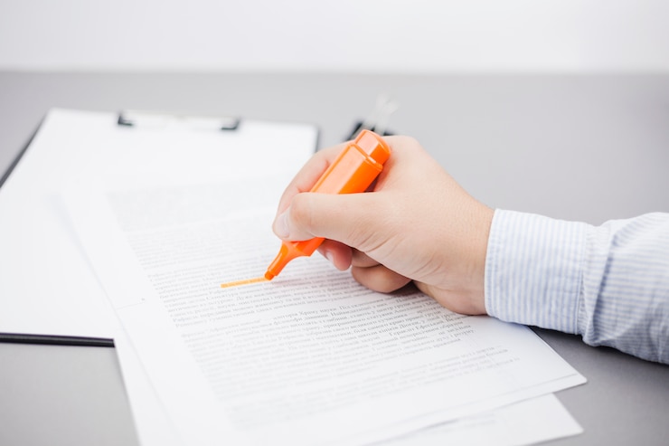 Photo gratuit concept d&#39;entreprise avec contrat et marqueur