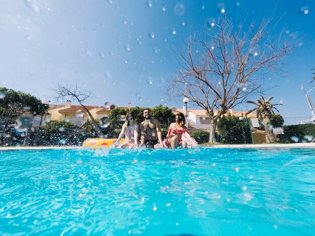 Concept d&#39;été et de la piscine