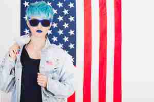 Photo gratuite concept de fête de l'indépendance usa avec femme punk