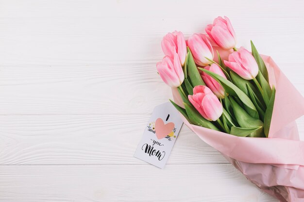 Concept de fête des mères avec bouquet