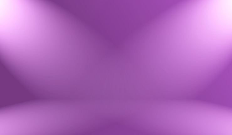 Photo gratuit concept de fond de studio - fond de salle de studio violet dégradé clair vide abstrait pour le produit.